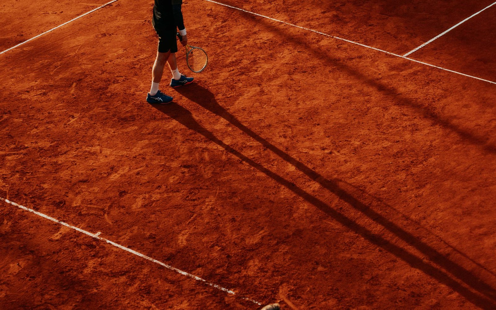 Tennis match on a clay court